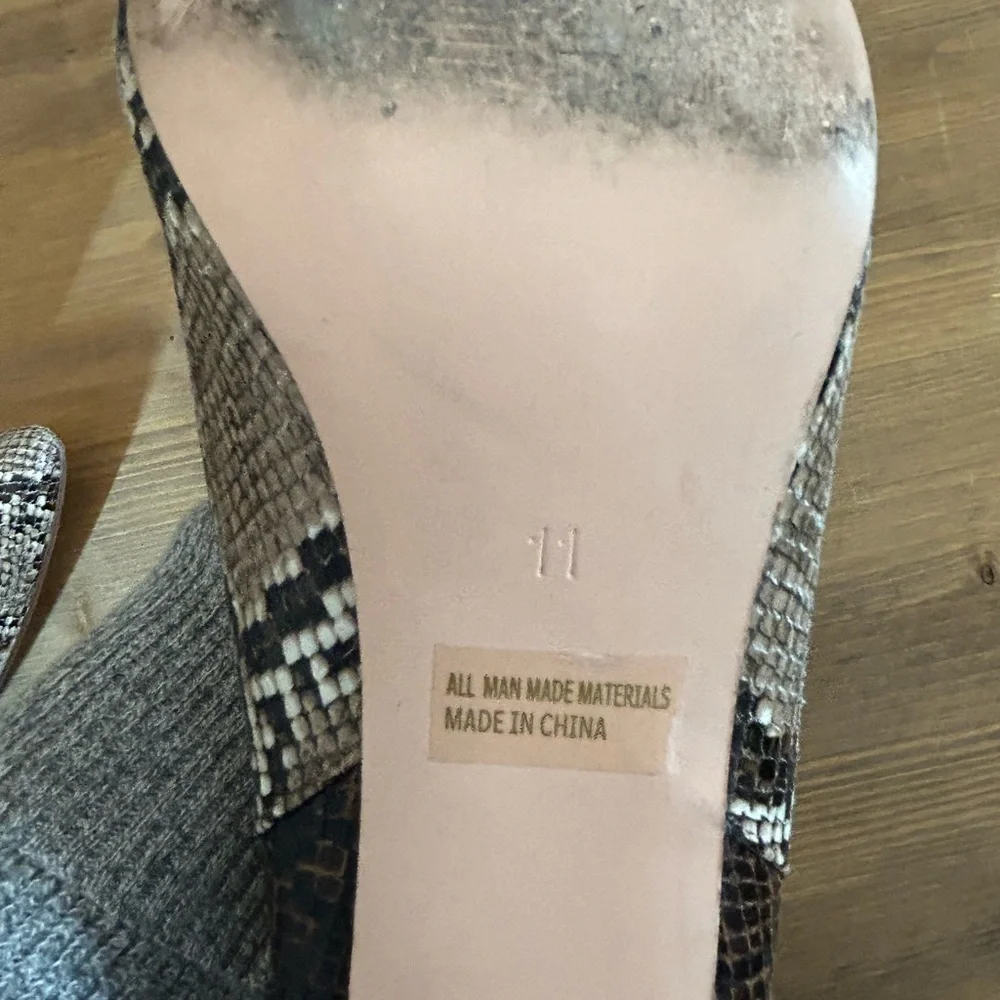 DV by Dolce Vita Sz 11 Zabrina Pointed Toe Snakeskin Bootie Boots Bikercore